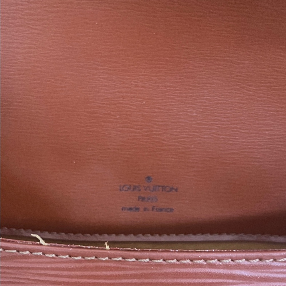 LV Epi Leather Brown Shoulder Bag - Picture 4 of 12